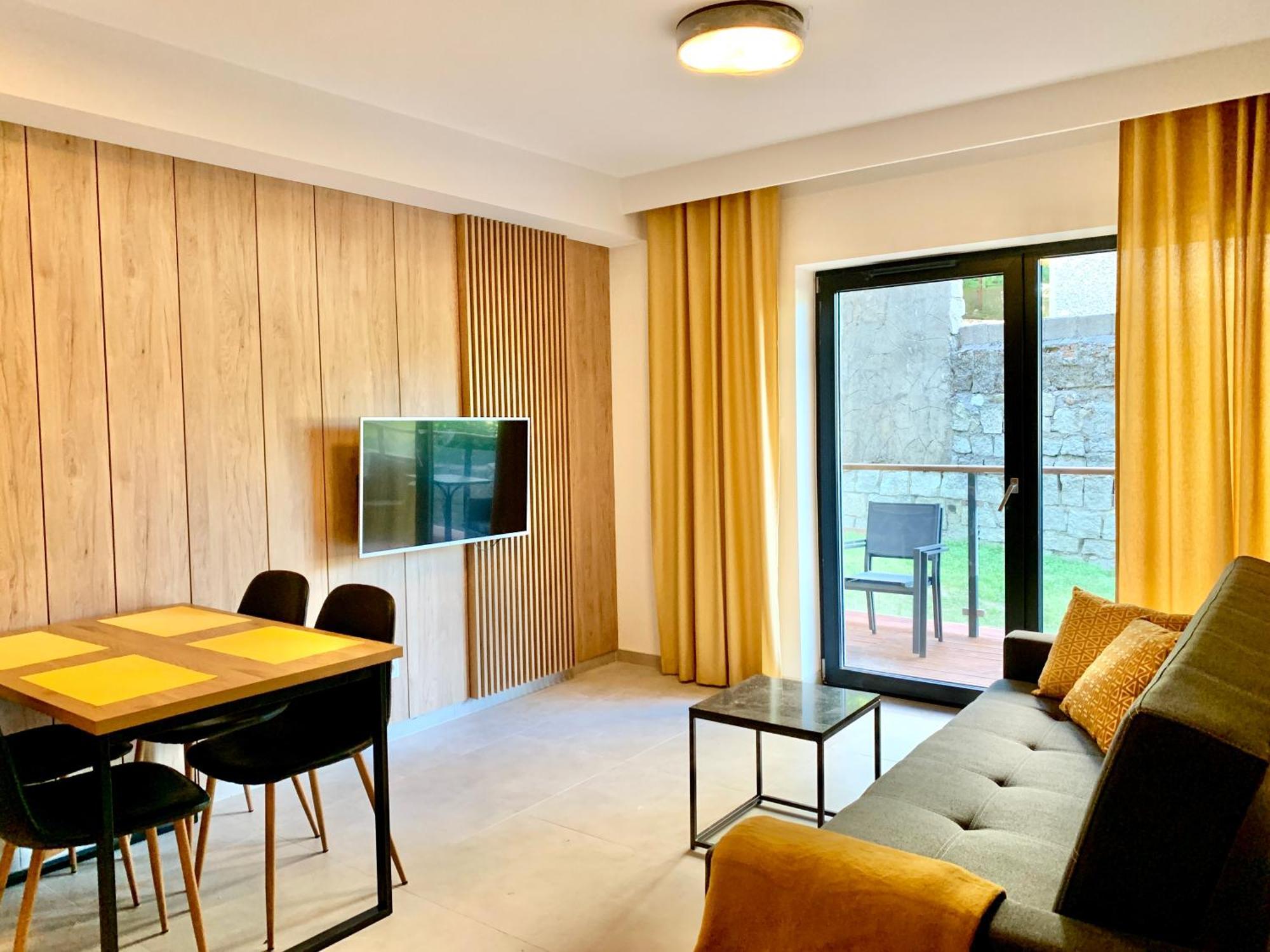 Sunn Aparthotel 斯克拉斯卡波伦巴 外观 照片